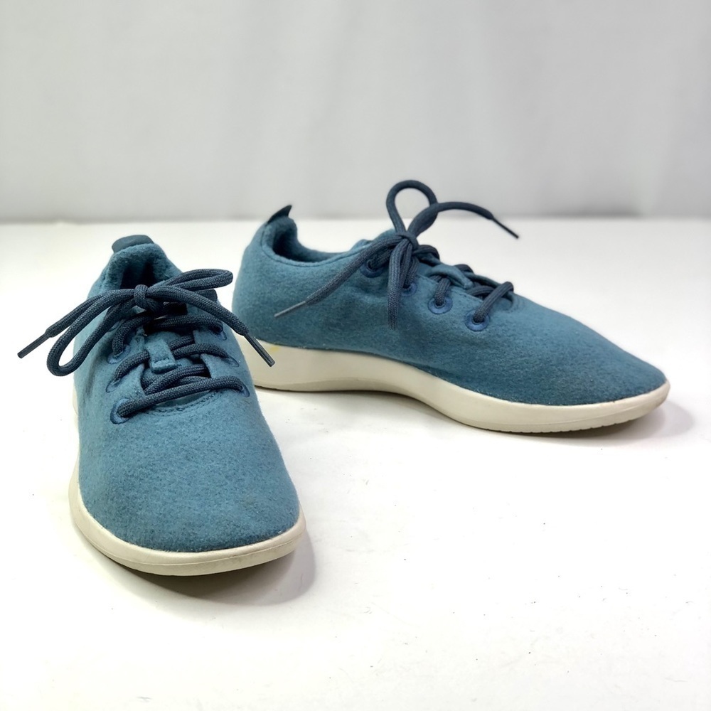 Allbirds wool runner sky blue lace up sneaker lightweight washable 8